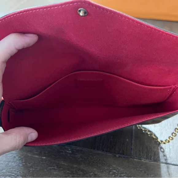 Louis Vuitton Pochette Felicie - Picture 14 of 16